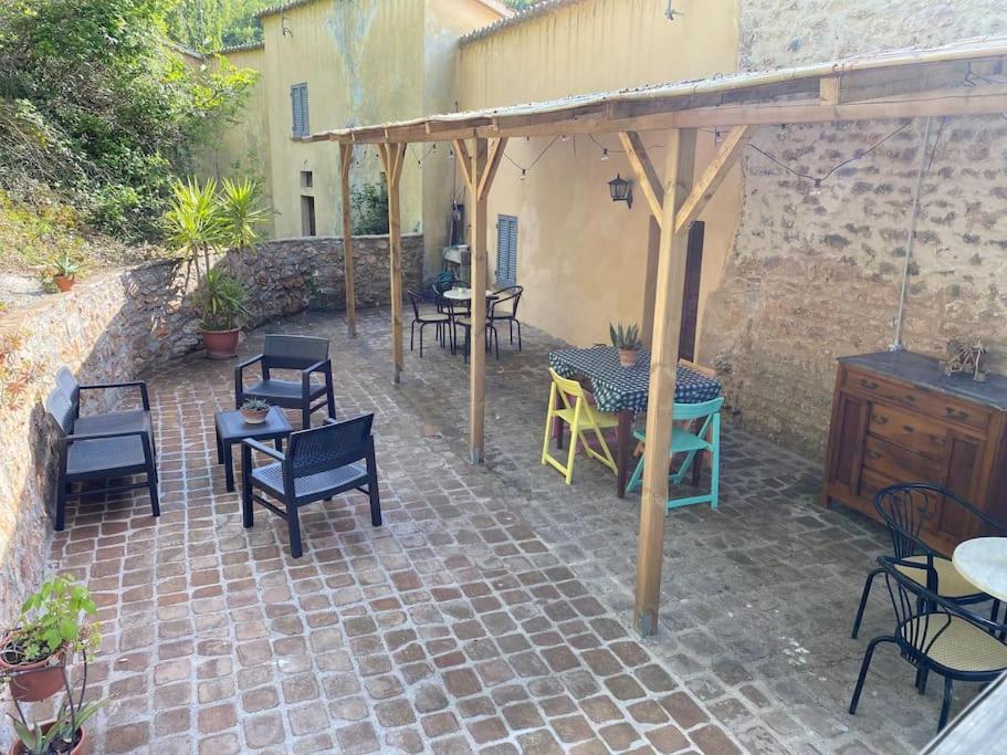 Casa Vacanze Fonte Del Menotre Foligno Eksteriør billede